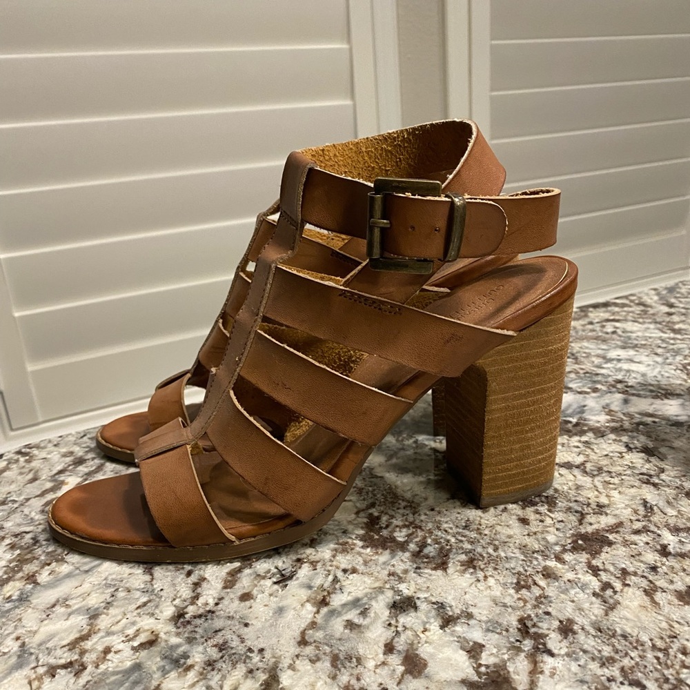 Urban Outfitters brown leather heels